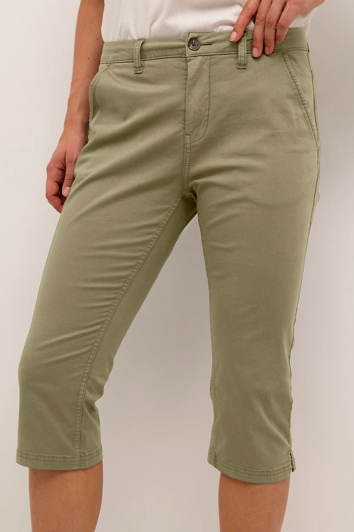 Culture CUbrita Capri Pants - Image 9