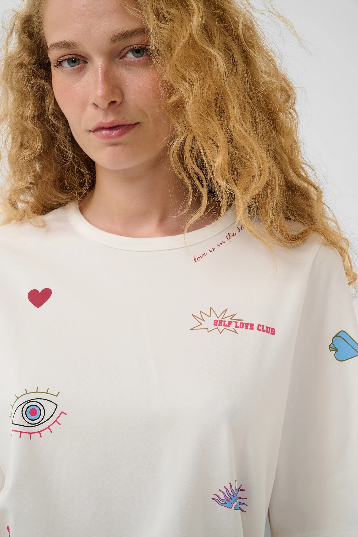 Culture CUpando Gith - T-Shirt med print - Image 6