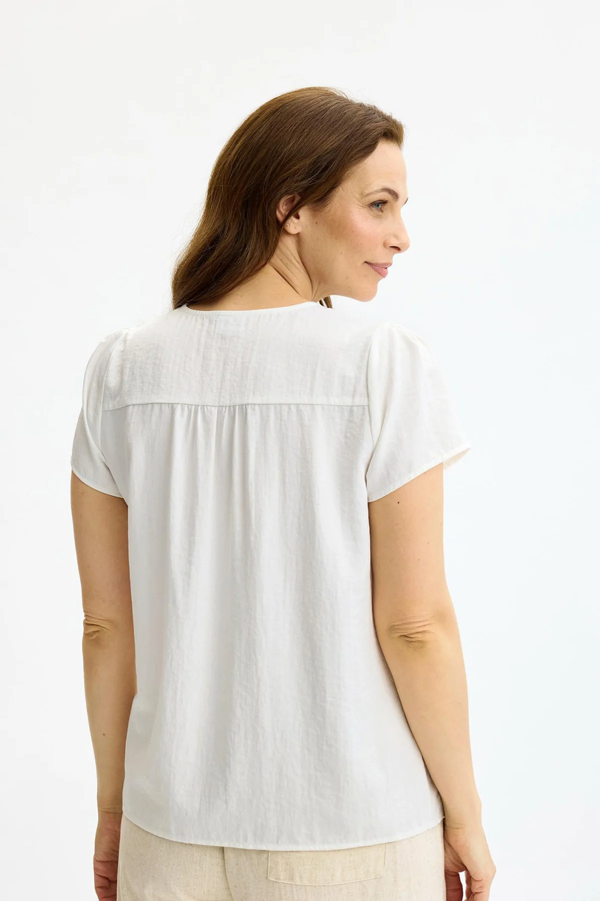Filippa - Kortærmet bluse med v-udskæring - Image 2
