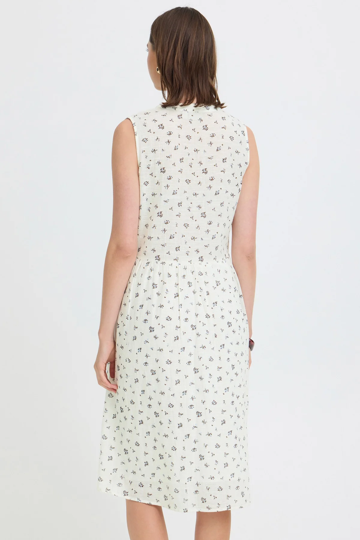FRBOBBI DR 5 - Kort kjole med blomsterprint - Image 3