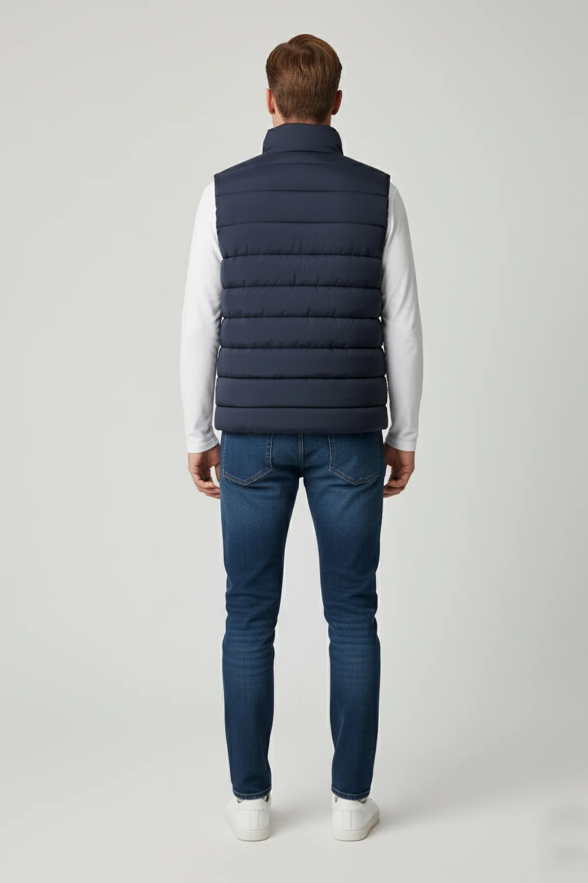 Let puffervest med lommer - Image 6