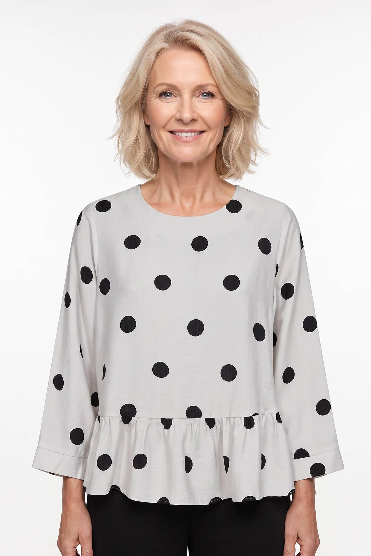 Jade - Peplum bluse med trekvartærmer og polka prikker