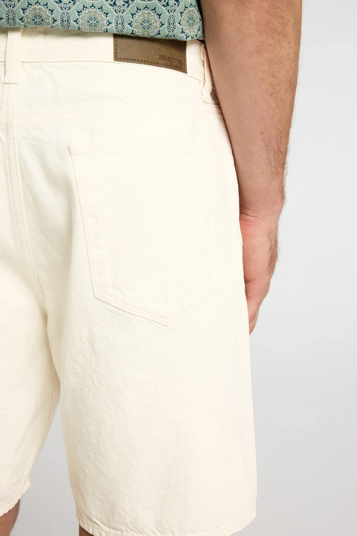 SELECTED HOMME SLHREG ALEX 201 ECRU HEMP SHORTS - Image 5