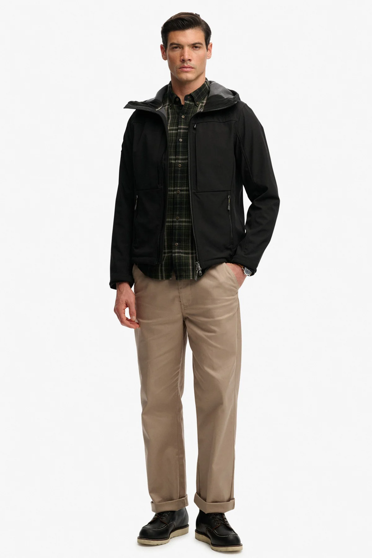 Praktisk softshell jakke med lommer og lynlås - Image 8