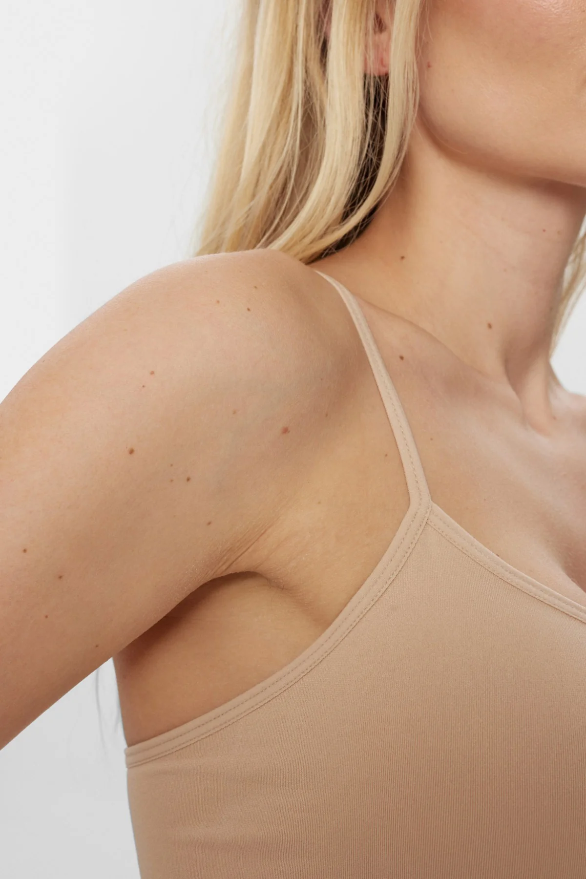 Rovena - Basis top med justerbare stropper - Image 12